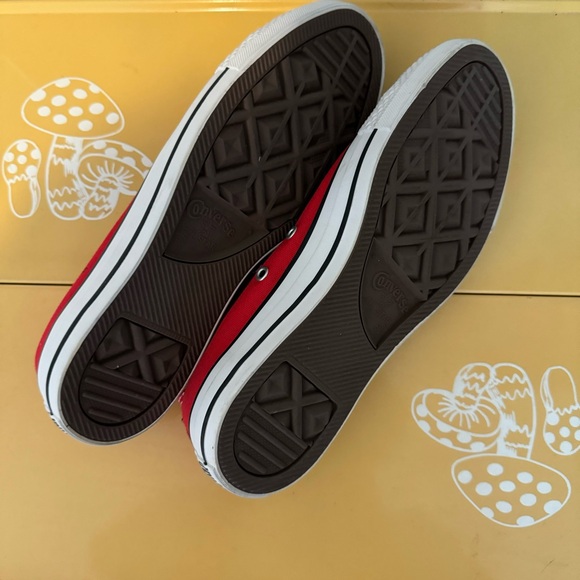 Red “Carrie” Converse All-Star Low Tops - Picture 3 of 4